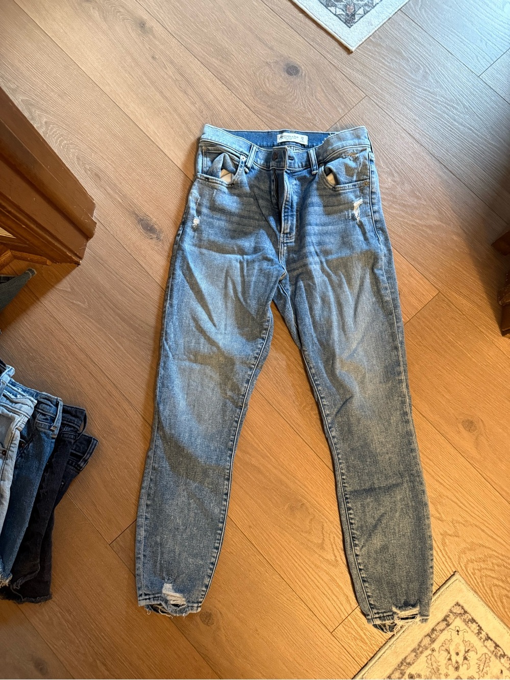 Abercrombie & Fitch Light Blue Cropped High-Rise Jeans